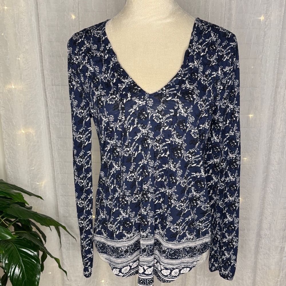 Lucky Brand Blue and White Floral V-Neck Blouse